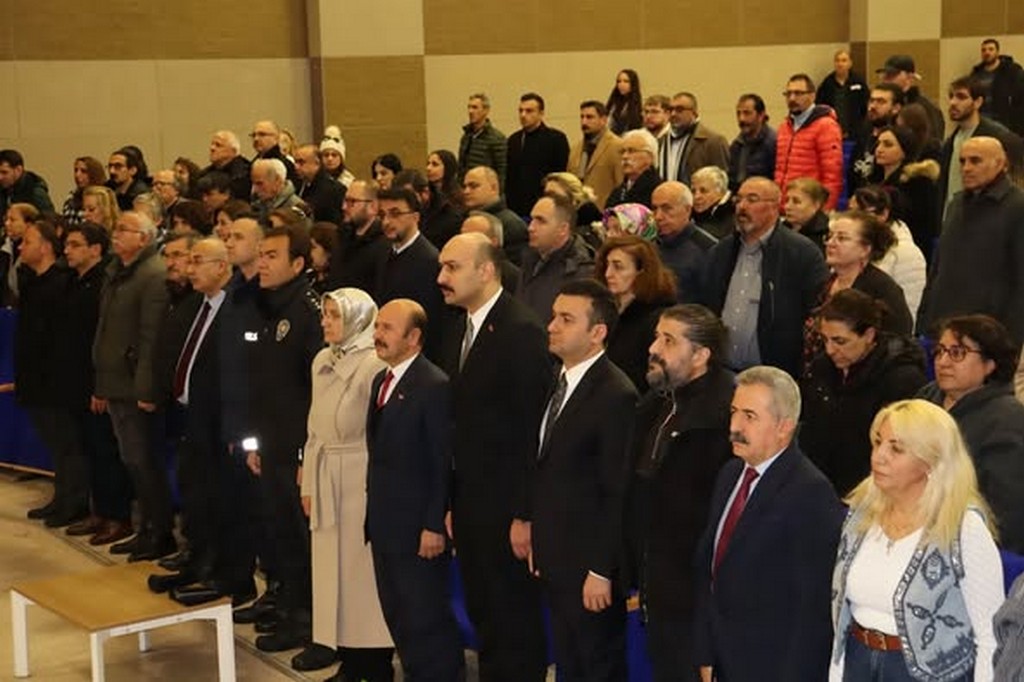 Ünlü Halk Ozanımız Âşık Veysel Şatıroğlu Vefatının 52. Yılında Saygıyla Anıldı
